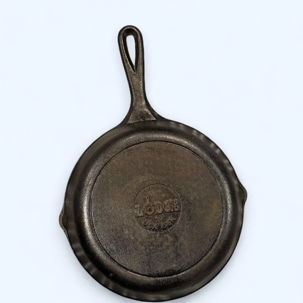 Lodge No 5 Cast Iron Skillet 8